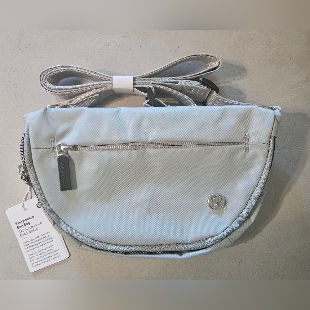 lululemon athletica light gray crossbody bag